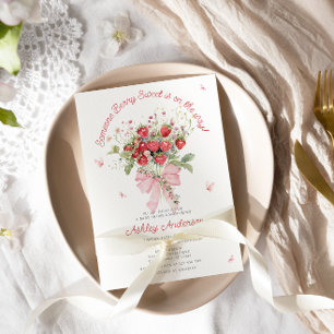 Invitación Baby Shower floral de fresa rosada de vaca
