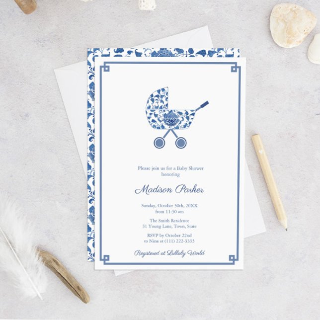 Invitación Baby Shower Moda Chinoiserie De Pram Azul Y Blanco (Chinoiserie Chic Baby Carriage Or Buggy Baby Shower Invitation In Blue And White)