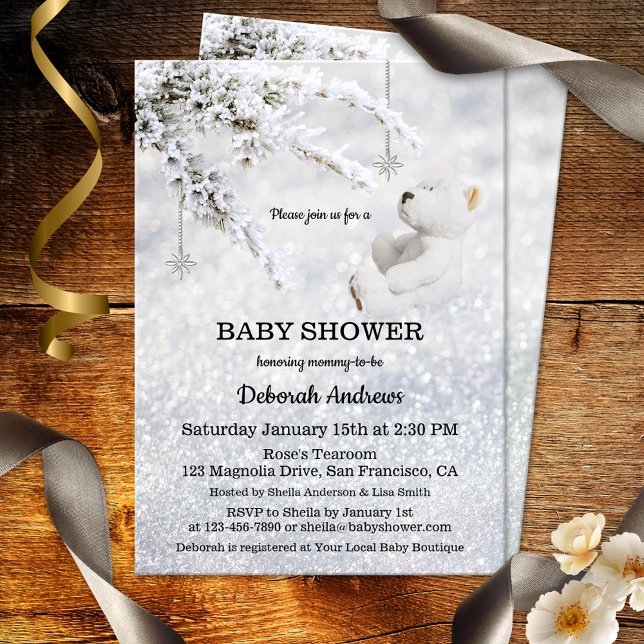 Invitación Baby Shower Sparkling Snow Winter (Dreamy and magical gender neutral baby shower invitation with a teddy bear in a sparkling snow scene)
