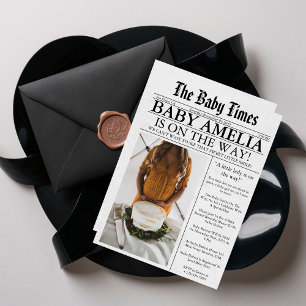 Invitación Baby Shower único de periódico divertido estético 