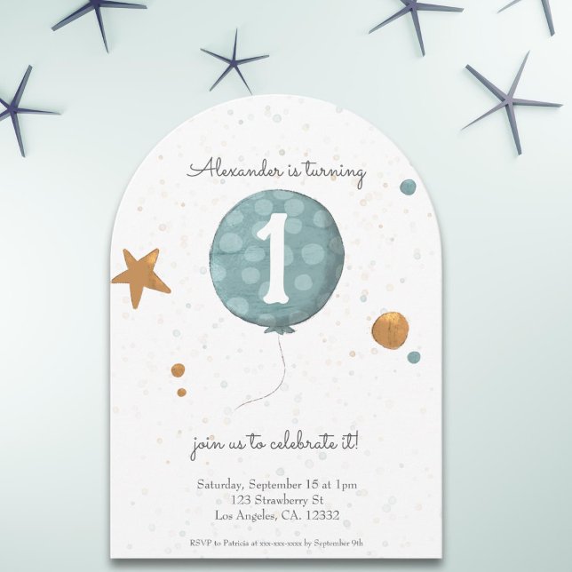 Invitación Balón azul moderno simple primer arco de cumpleaño (Subido por el creador)