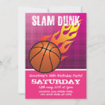 Invitación Baloncesto Slam Dunk Pink Kids Sports Birday<br><div class="desc">Invitaciones personalizadas de cumpleaños de baloncesto para niños con un baloncesto en llamas y un fondo de degradado rosa medio tono,  todo el texto puede ser personalizado para adaptarse a tu estilo.</div>