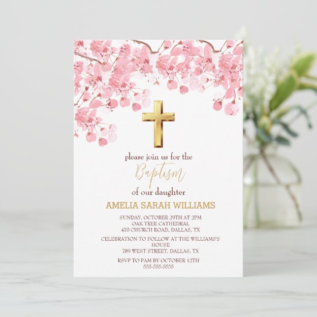 Invitación Baptismo Chica de cruz floral elegante con flores  (Anverso de pie)