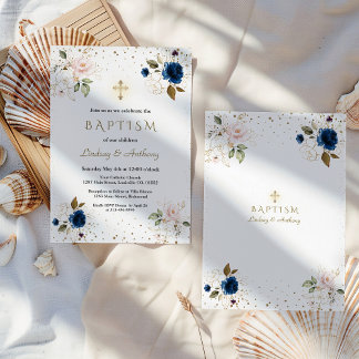 Invitación Baptismo de la cruz dorada floral azul de la marin