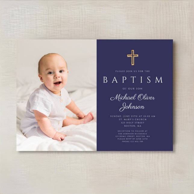 Invitación Baptismo de la cruz religiosa azul de la Marina (Navy Blue Religious Cross Boy Photo Baptism Invitation)