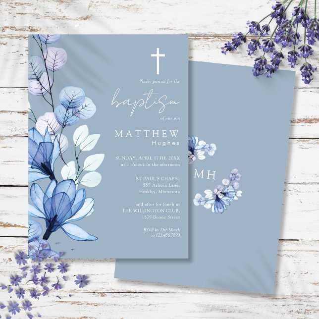 Invitación Baptismo en monograma floral transparente azul tur (Dusty Blue Transparent Floral Monogram Baptism Invitation)