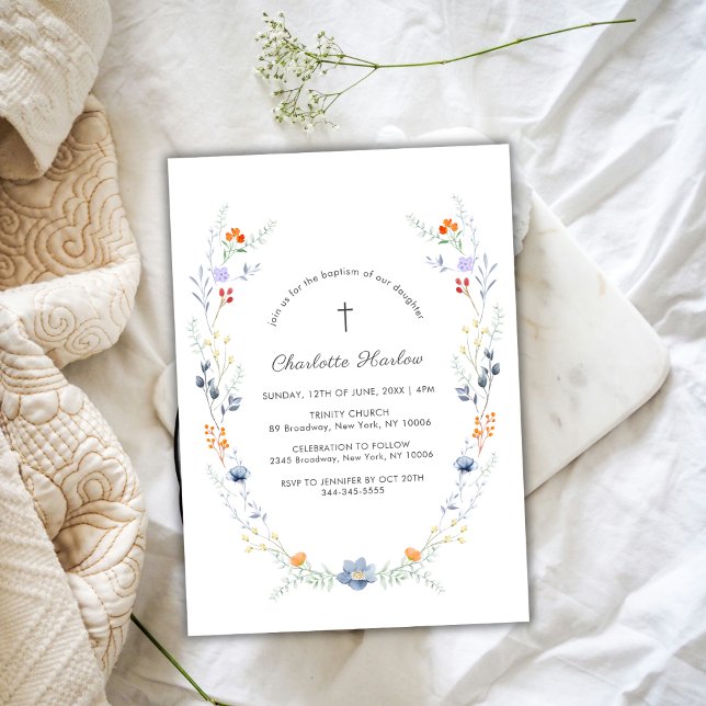 Invitación Baptismo mínimo de flor silvestre floral (Minimal Wildflower Floral Wreath Cross Baptism Invitation)