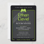 Invitación BAR MITZVAH juegos modernos control verde negro<br><div class="desc">por kat massard >> WWW.SIMPLYSWEETPAPERIE.COM <<< - - - - - - - - - - - - - - - - - - - - - - - - - - - El diseño perfecto para una BAR "Temática del juego" o celebración de MITZVAH de BAT Me encanta el...</div>