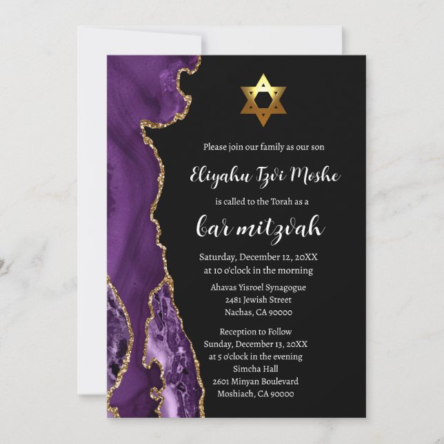 Invitación Bar Mitzvah Negro Moderno Púrpura y Dorado (Anverso)