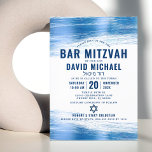 Invitación Bar Mitzvah Relieve metalizado azul negrita modern<br><div class="desc">¡Siéntete orgulloso, regocijo y exhibe este hito de tu Bar Mitzvah favorito! Envíe esta invitación fresca, única, moderna y personalizada para un evento que recordar. Los trazos de pincel de Relieve metalizado azul celeste metálico, junto con la tipografía azul marino audaz y la estrella de David, superponen un fondo simple...</div>