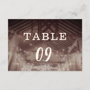 Invitación Barn Rafters con números de tabla de luces de cade