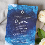 Invitación Bat Mitzvah acuarela azul moderna<br><div class="desc">Compuesto de escritura lúdica y tipografía serif; todo sobre un fondo de fondo de color azul. Esto es diseñado por Select Fiesta Supplied Supplied,  exclusivo para Zazzle. Disponible aquí: http://www.zazzle.com/selectpartysupplies</div>