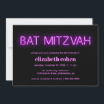 Invitación Bat Mitzvah Luces de Neón Rosa<br><div class="desc">Invitación del murciélago moderno mitzvah de Guay con "Bat Mitzvah" en luces de neón brillantes de color rosado contra un fondo negro.</div>