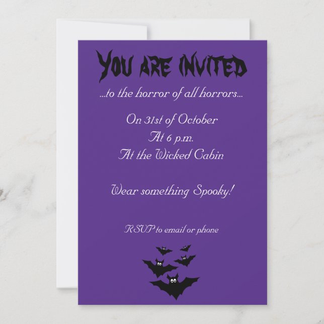 Invitación Bates voladores lindos Guay púrpura de Halloween (Anverso)