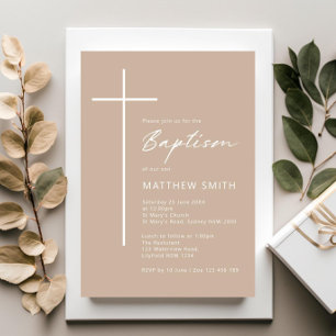 Invitación Bautismo con crema beige de tipografía minimalista