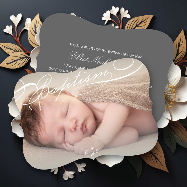Invitación Bautismo con guiones Rosario Cruz Monograma Religi (Elegant Scripted Baptism Rosary Cross Monogram Classic Photo Religious Invitation @ fat_fa_tin)