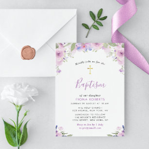 Invitación bautismo de flores púrpura lavanda