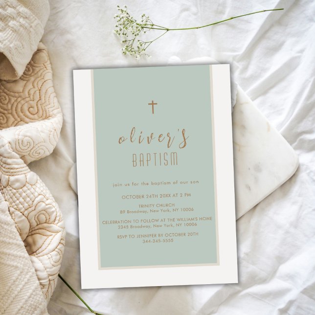 Invitación Bautismo de niño de la Cruz Verde Moderna Sage (Sage Green Modern Cross Christening Boy Baptism Invitation)