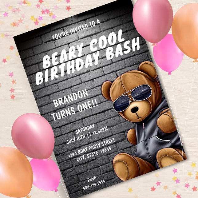 Invitación Beary Guay Hip Hop Teddy Bear First Birday Party (Hip hop teddy bear first birthday party invitation with grey brick wall background)