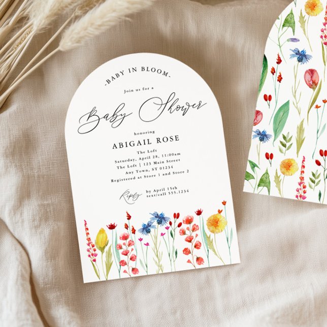 Invitación Bebé arqueado en floreciente pradera de flores sil (Subido por el creador)