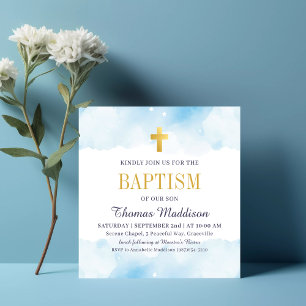 Invitación Bebé azul acuarela nubes cruza el bautismo de oro