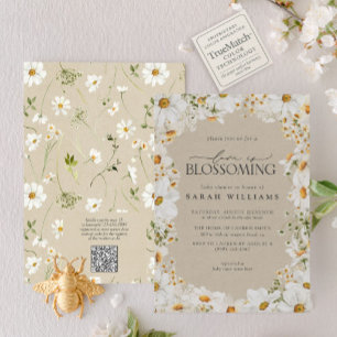 Invitación Bebé de margarita floral QR florece con ducha rúst