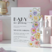 Bebé en Baby Shower floral de primavera florecient