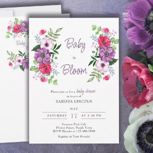 Invitación Bebé en el Baby Shower de flores moradas rosadas