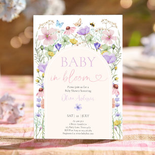 Invitación Bebé en el Baby Shower de las mariposas de flores