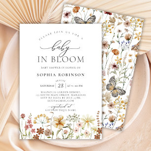 Invitación Bebé en el florecimiento de la flora silvestre Ter