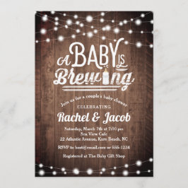 Invitación Bebé está preparando una cuerda para iluminar el B