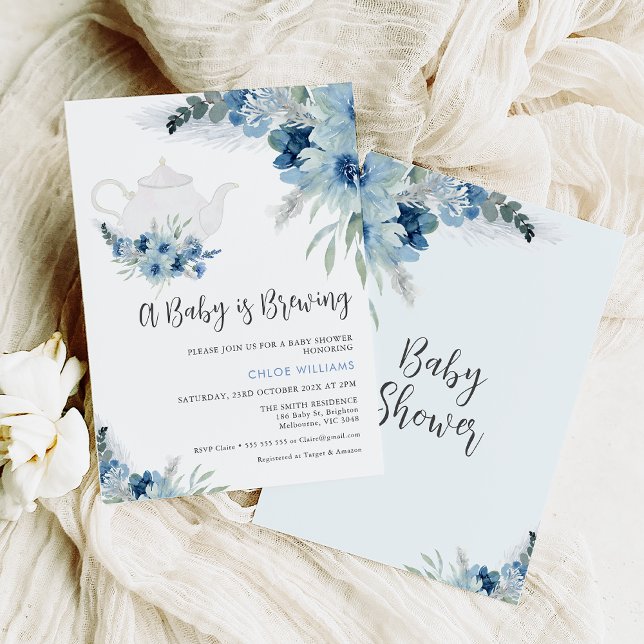 Invitación Bebé floral azul bohemio está preparando Baby Show (Elegant boys boho blue floral baby is brewing baby shower invitation also featuring a white teapot.)