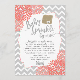 Invitación Bebé floral de color gris coral rociado por correo