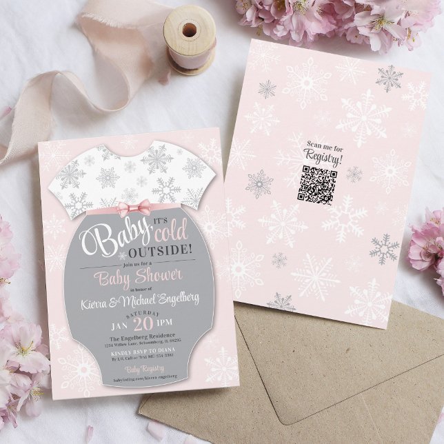 Invitación Bebé, frío fuera, Chica de copo de nieve, ducha de (Custom pink bodysuit Baby It's Cold Outside bow winter snowflake girl shower invitation digital QR)
