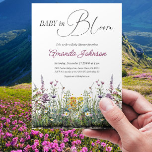 Invitación Bebé moderno en florecimiento de flores silvestres