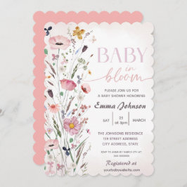 Invitación Bebé rosa en el florecimiento de flores silvestres