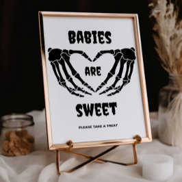 Invitación Bebés góticos son Rótulo de Baby Shower de Hallowe