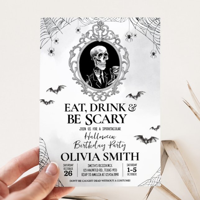 Invitación Bebida y asusta fiesta de cumpleaños de Halloween  (Gothic Skull Eat Drink and Scary Halloween Party Invitation)