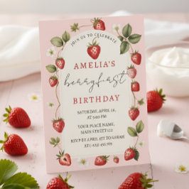 Invitación Berry Cute Strawberry First Birthday Celebration