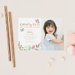 Invitación Besos de mariposa Deseos de cumpleaños Fiesta foto<br><div class="desc">Dulce tarjeta de plantilla de invitación para fiestas de cumpleaños con mariposa color de agua rosa y menta con falso jardín floral de oro. El texto de arriba dice "besos de mariposa y deseos de cumpleaños". Perfecto para un fiesta chica en primavera. También puedes añadir la foto de tu hija....</div>
