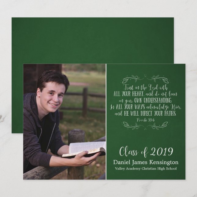 Invitación Biblia cristiana versus foto de graduación verde (Anverso / Reverso)