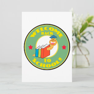 Invitación Bienvenido de vuelta al libro de la escuela gusano