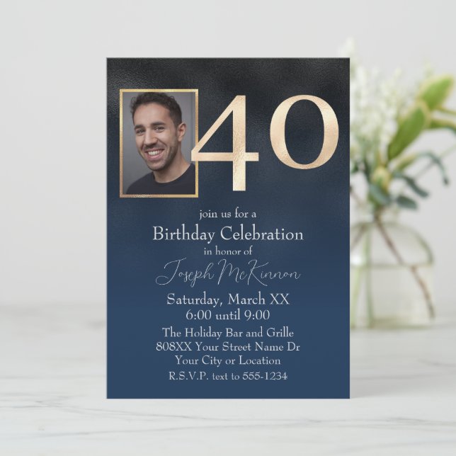 Invitación Black and Navy Blue 40 cumpleaños de los hombres (Anverso de pie)