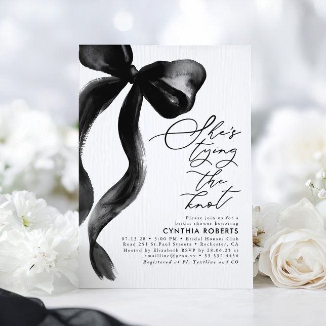 Invitación Black Bow She's Tying the Knot Bridal Shower (Black Ribbon Bow Bridal Shower Invitation)