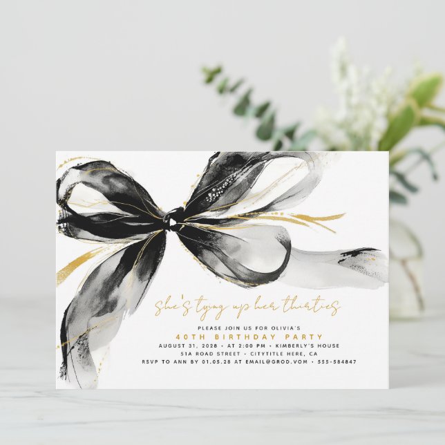 Invitación Black Bow Tying Up Her Thirties 40Th Birthday (Anverso de pie)