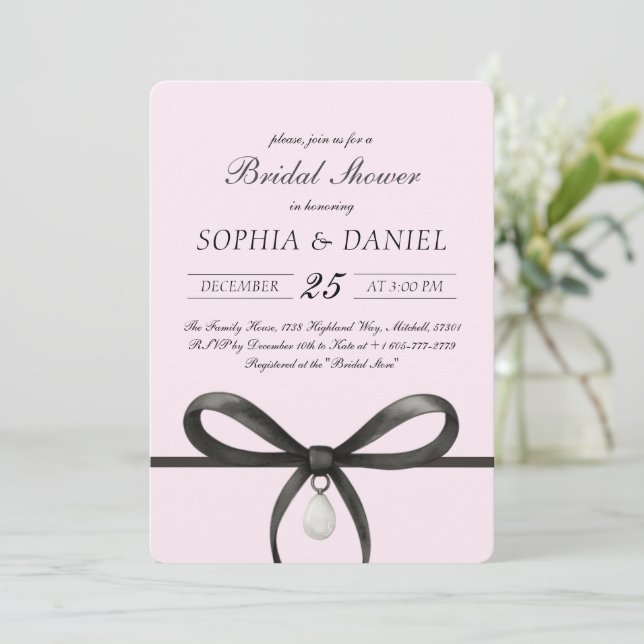 Invitación Black Bow With Pearl Old Money Style Bridal Shower (Anverso de pie)