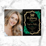 Invitación Black Gold Emerald Green Photo 50 cumpleaños<br><div class="desc">Elegante invitación floral de 50 años con tu foto. Diseño verde y negro de cristal con oro falso purpurina. Cuenta con rosas de color verde esmeralda, tipo de letra de guión y confeti. Perfecto para un elegante fiesta de celebración de cumpleaños. Personaliza con tus propios detalles. ¡Se puede personalizar para...</div>