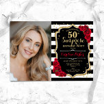 Invitación Black Gold Red Photo Surprise 50 cumpleaños<br><div class="desc">Elegante invitación de 50 años de floral con tu foto. Diseño rojo blanco y negro de cristal con oro falso purpurina. Presenta rayas negras y blancas, rosas rojas, fuente de escritura y confeti. Perfecto para un elegante fiesta de celebración de cumpleaños sorpresa para adultos. Personaliza con tus propios detalles. ¡Se...</div>