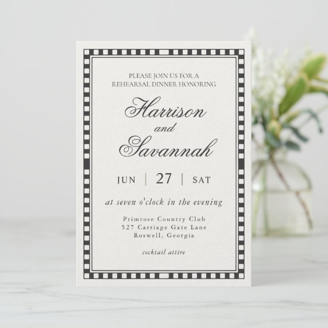 Invitación Black Harlequin Checkered Rehearsal Dinner (Anverso de pie)