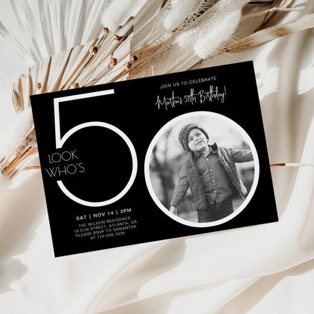 Invitación Black Modern Photo 50th Birthday Invitation (Subido por el creador)